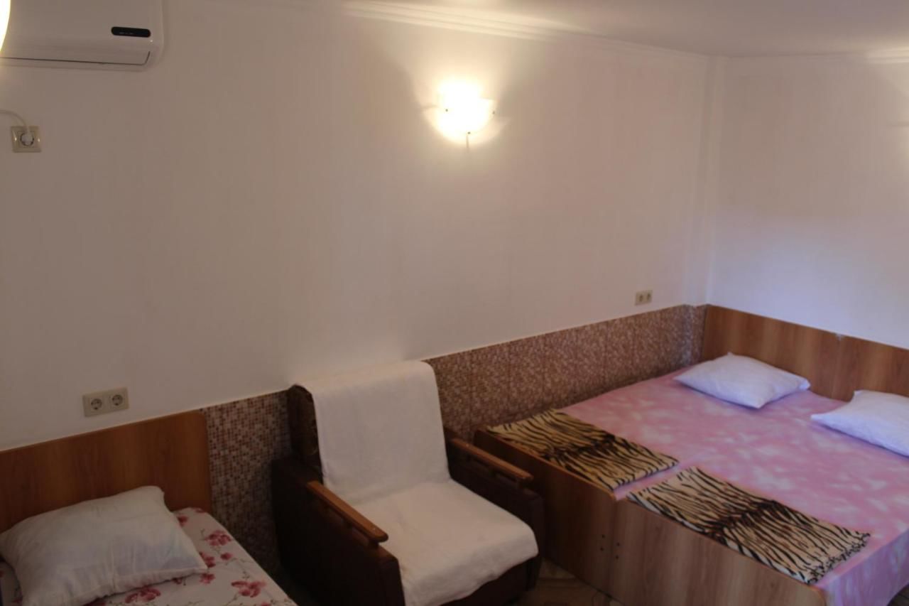 Гостевой дом Guest House Flora Гагра-16