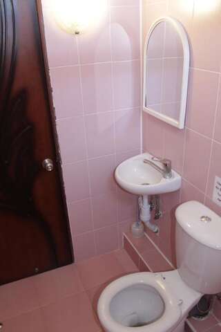 Гостевой дом Guest House Flora Гагра Улучшенный двухместный номер с 2 отдельными кроватями-2