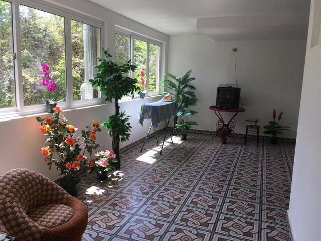 Гостевой дом Guest House Flora Гагра-3